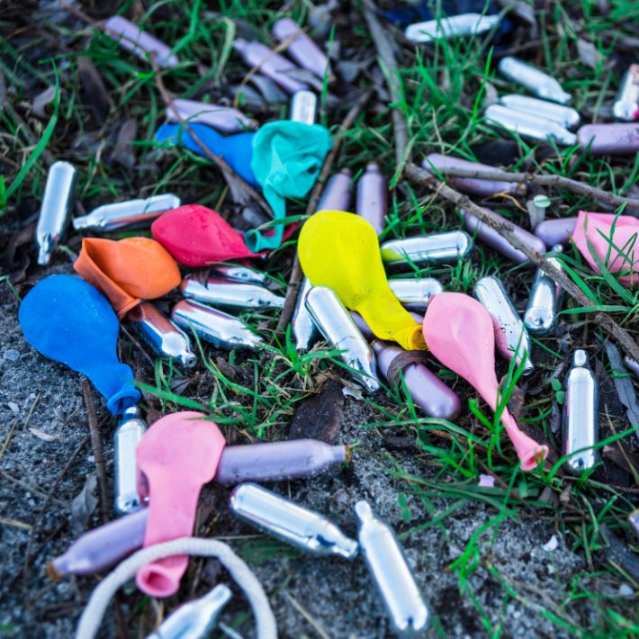 Lachgas is uur na gebruik nog meetbaar in bloed en adem